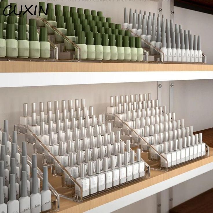 Ke-My-Pham-Co-Banh-Xe